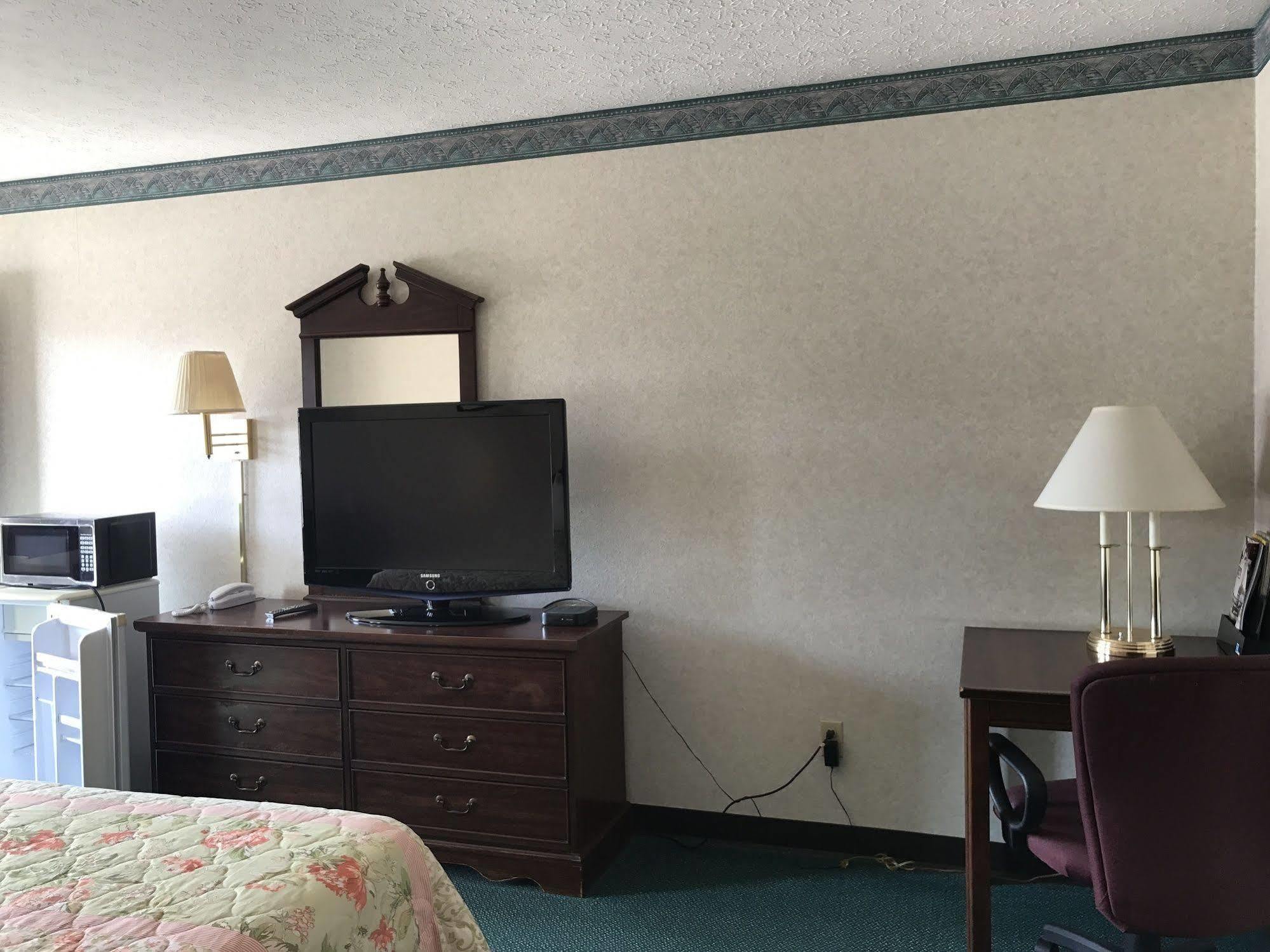 Americas Inn ברדסטאון מראה חיצוני תמונה